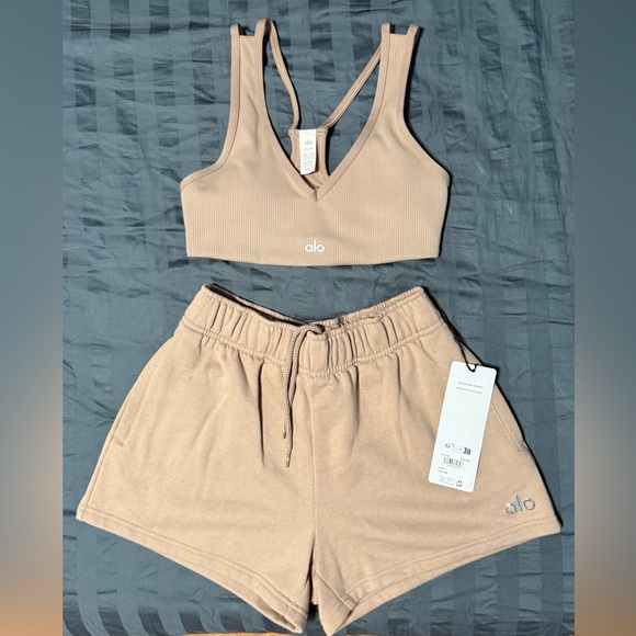 ALO Yoga Tan Sports Bra XS and Shorts XXS Set - Picture 1 of 6